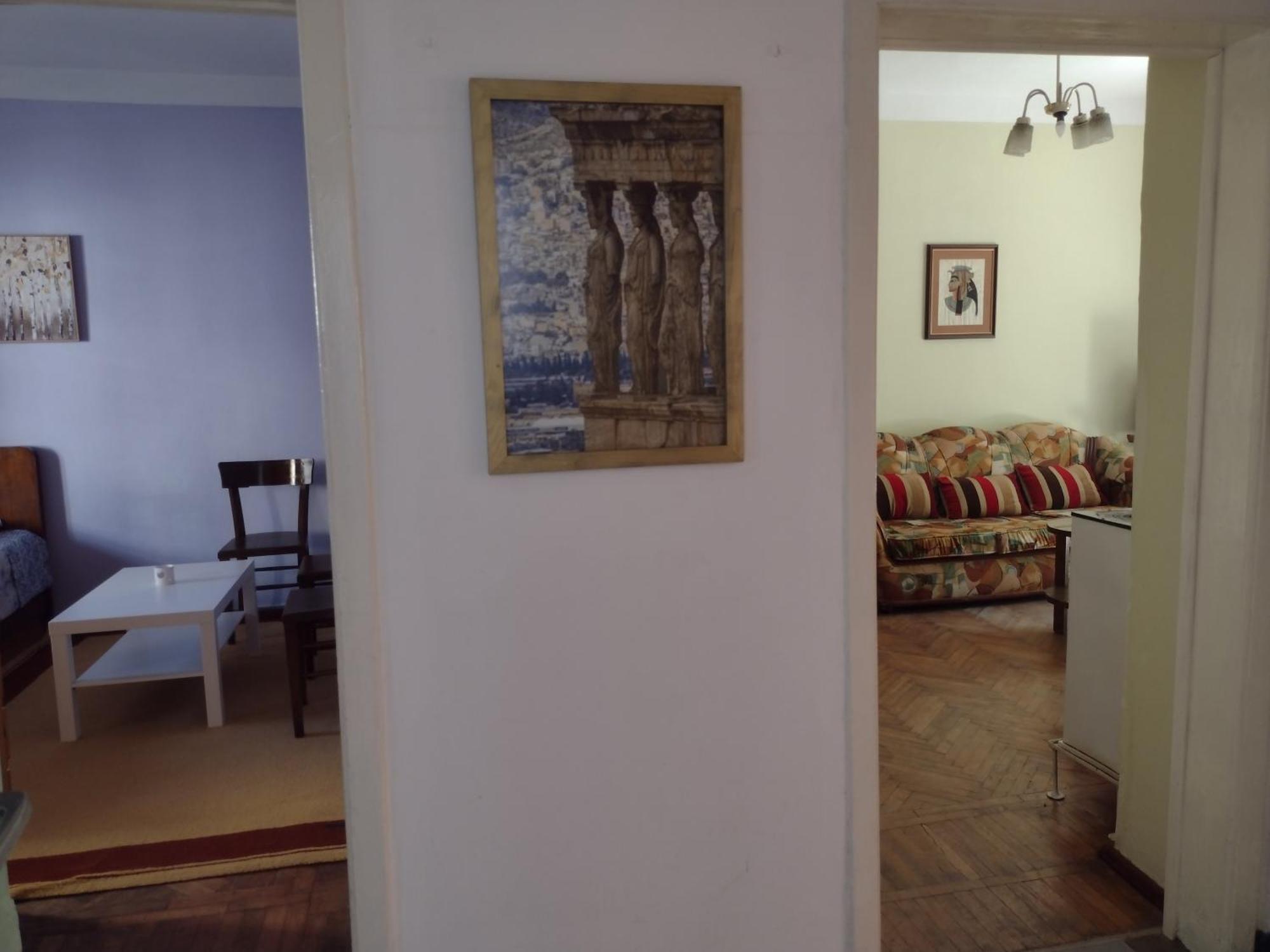 Era Echoes - Preserved Historical Apartment Тирана Экстерьер фото